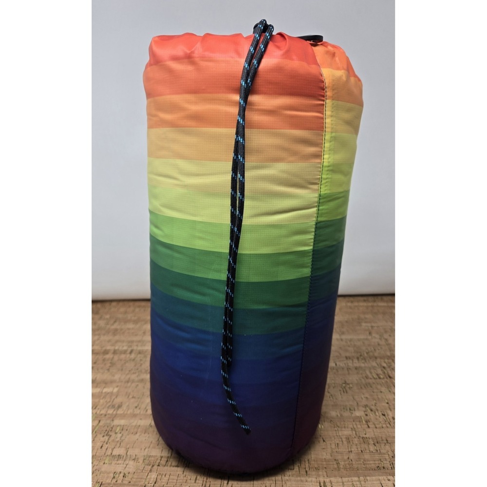 Rumpl Original Puffy Blanket Rainbow Fade Camping Outdoor Sz 52x75" 1 Person - Picture 3 of 9